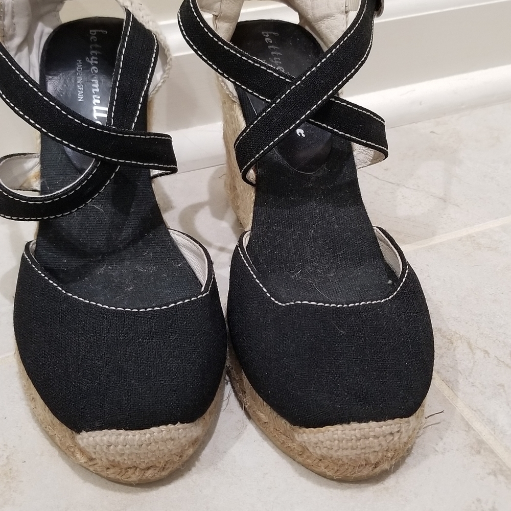 Bettye Muller black espadrille wedge size 9 (39)